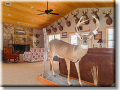 Lodging - Eagle Lakes Outfitters - Pike County Illinois Whitetail Deer ...